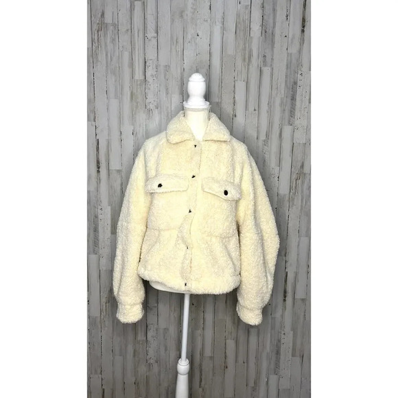 We The Free Teddy Swing Jacket Ivory Size M Cropped Button Front Cozy Casual - Picture 2 of 6